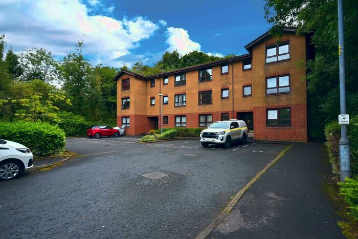 2 Bedroom Flat To Rent In Flat, Woodlands Court, Old Kilpatrick, G60