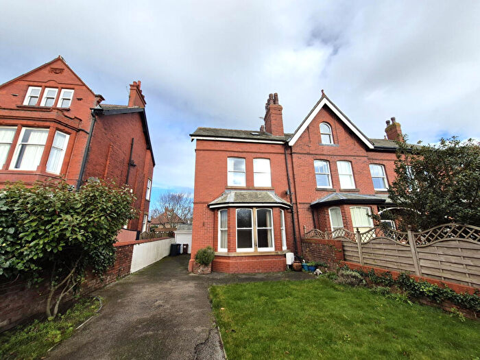 4 Bedroom Semi Detached House For Sale In Clifton Drive, Lytham, FY8