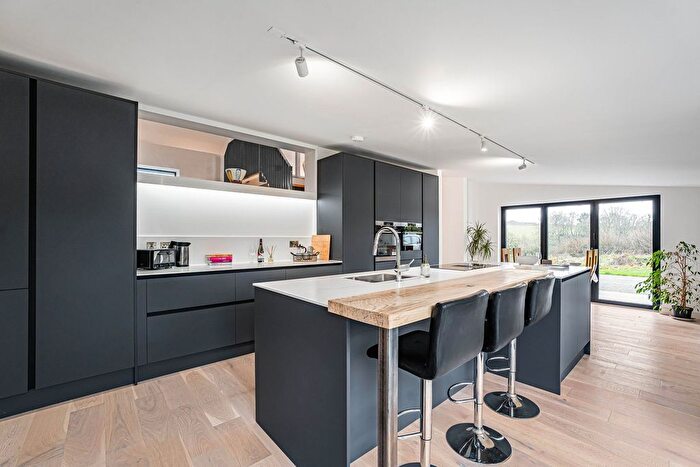 5 Bedroom Barn Conversion For Sale In Lower Poole Barns, East Allington, Totnes, TQ9