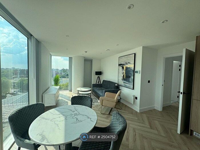 2 Bedroom Flat To Rent In Bankside Boulevard, Manchester, M3