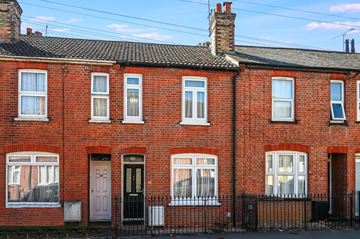 3 Bedroom Terraced House For Sale In Gainsborough Crescent, Chelmsford, CM2