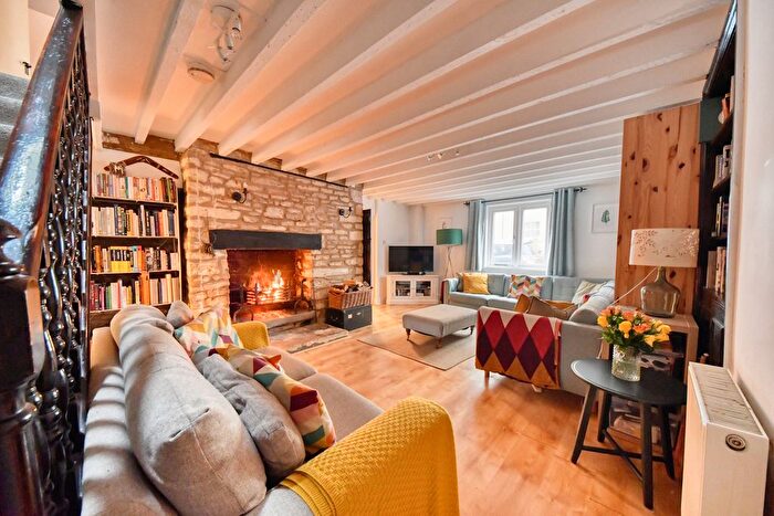 3 Bedroom Terraced House For Sale In Hampton Street, Glos, GL8
