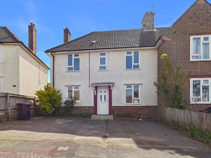 3 Bedroom Semi-Detached House For Sale In Ringmer Close, Brighton, BN1