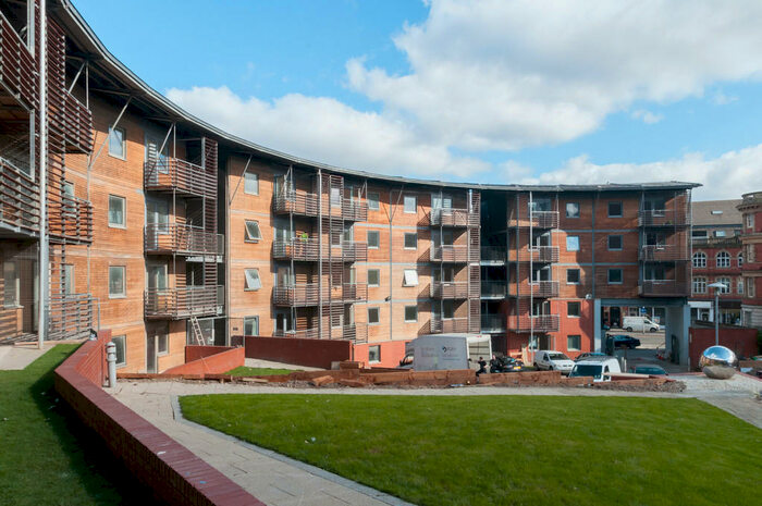 2 Bedroom Flat To Rent In North Crescent, Leeds City Centre, LS2