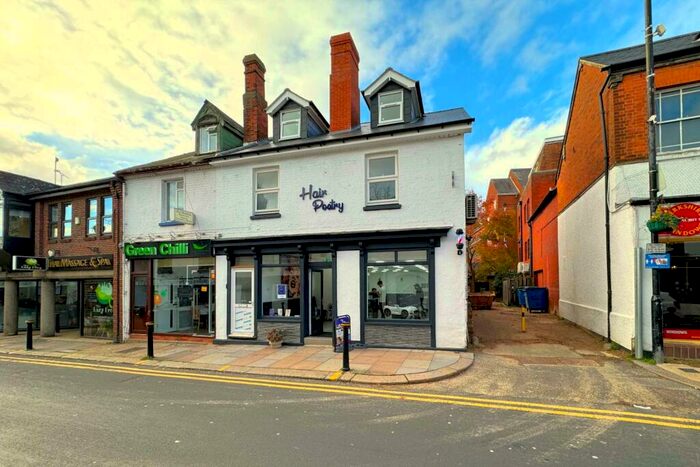 2 Bedroom Flat To Rent In Denmark Street, Wokingham, RG40