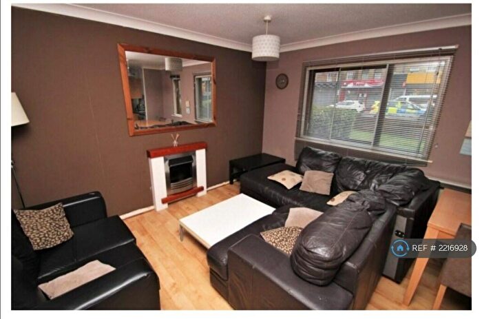 2 Bedroom Flat To Rent In High Road, London, E11