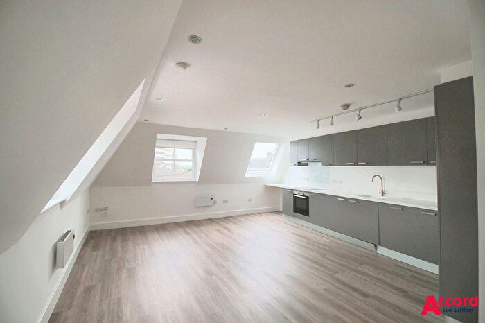 1 Bedroom Flat To Rent In Warley Hill, Warley, CM14