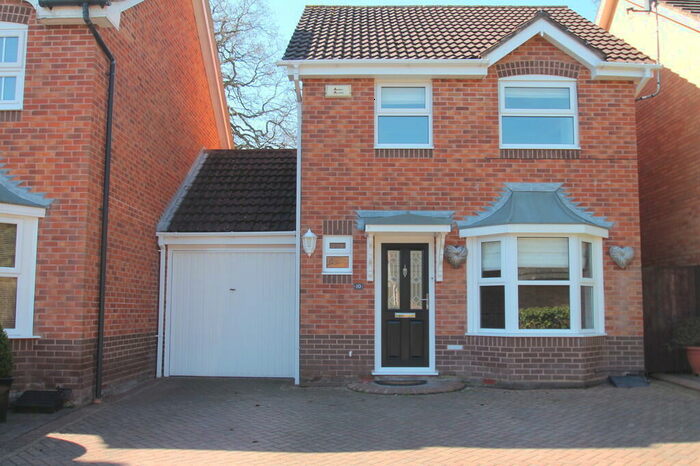 3 Bedroom Link Detached House To Rent In Felton Grove, Hillfield, Solihull, B91