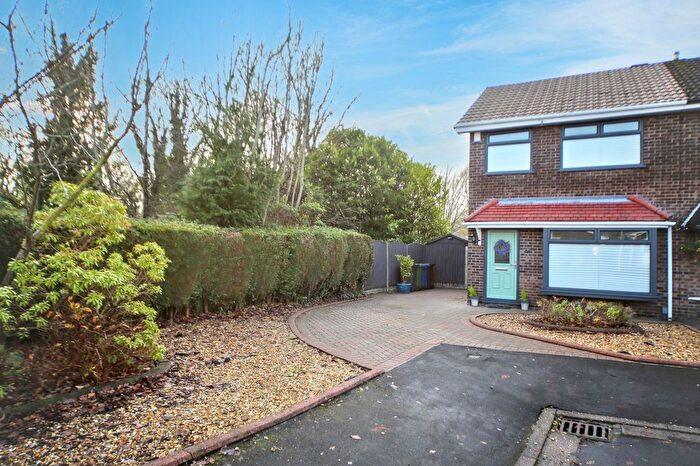 3 Bedroom Semi Detached House For Sale In Girton Avenue, Ashton-In-Makerfield, WN4