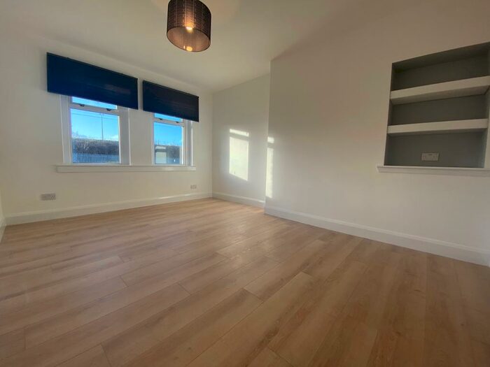 2 Bedroom Flat To Rent In Muirmadkin Road, Bellshill, ML4