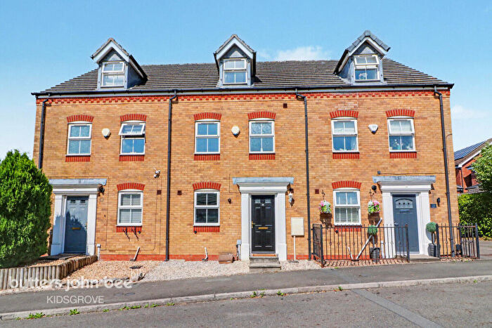 3 Bedroom Town House For Sale In Woodpecker Drive, Packmoor, ST7