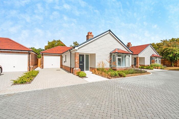 2 Bedroom Detached Bungalow For Sale In Arundel Road, Fontwell, Arundel, BN18