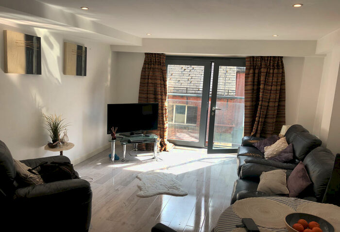 2 Bedroom Flat To Rent In York Place, Leeds, West Yorkshire, LS1