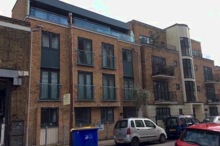3 Bedroom Flat To Rent In Wedmore Street, Holloway, Islington, North London, N19