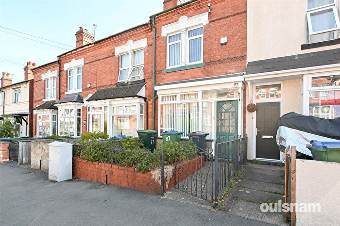 3 Bedroom Terraced House For Sale In Park Road, Bearwood, West Midlands, B67