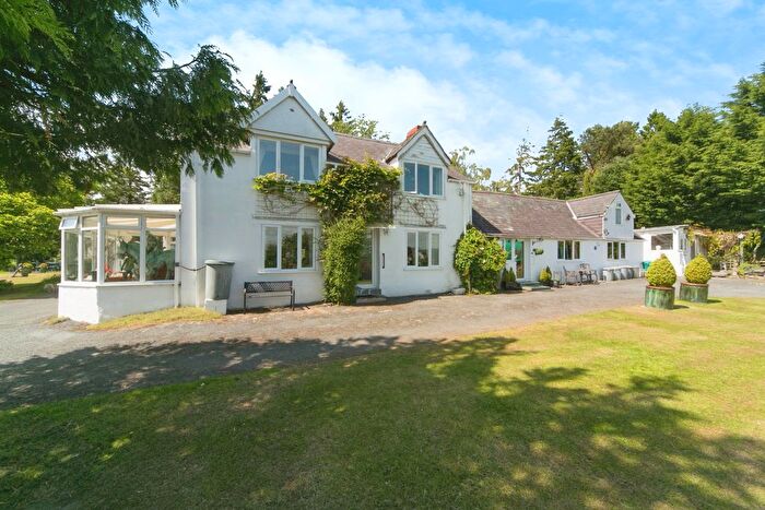 4 Bedroom Barn Conversion For Sale In Gwyddelwern, Corwen, Denbighshire, LL21