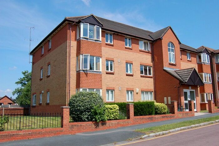 2 Bedroom Flat To Rent In York Road, Camberley, GU15