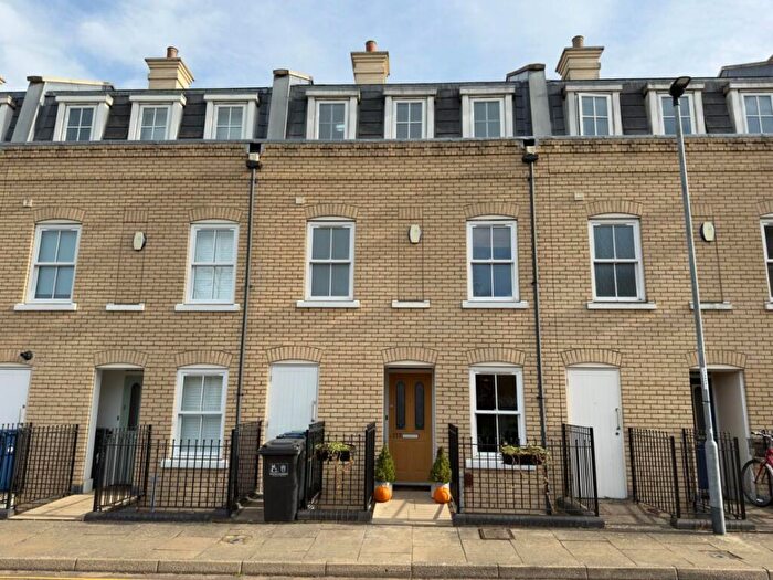 3 Bedroom Terraced House To Rent In St Matthews Gardens, Cambridge, CB1