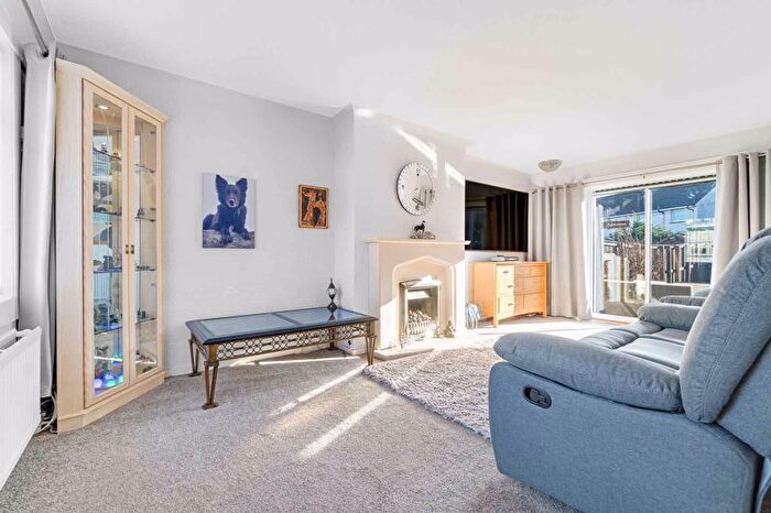 3 Bedroom End Of Terrace House For Sale In Glendale Crescent, Ayr, KA7