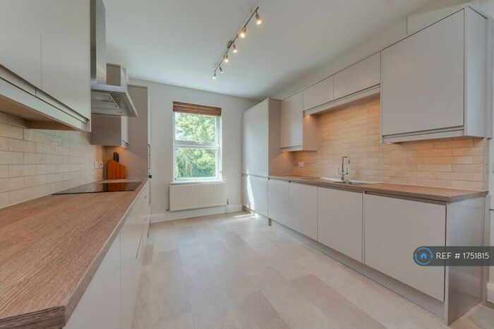 3 Bedroom Flat To Rent In Somali Road, London, NW2