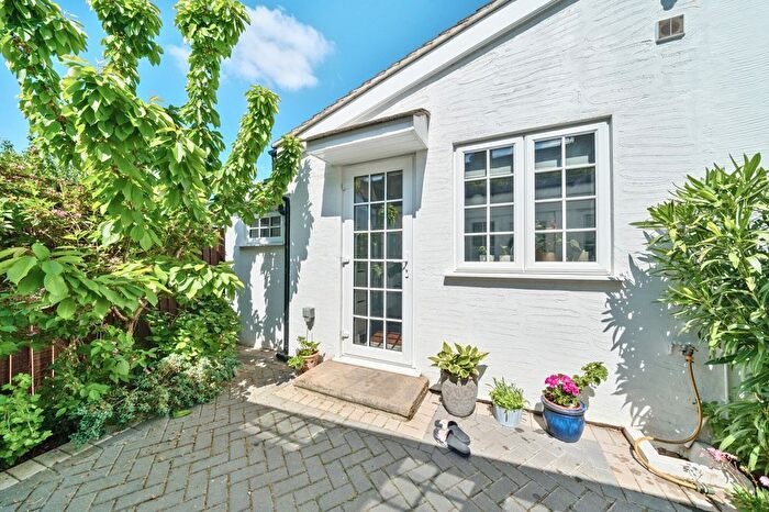 1 Bedroom Flat To Rent In Brome Road, London, SE9