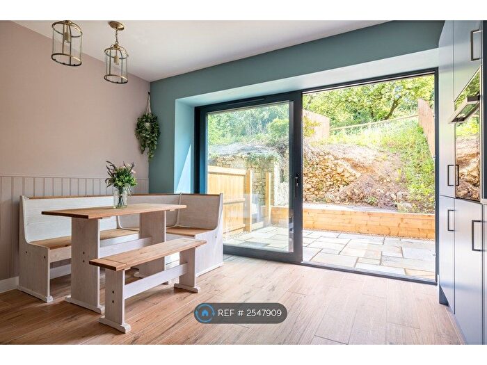 3 Bedroom Terraced House To Rent In Old House, Bruton, BA10