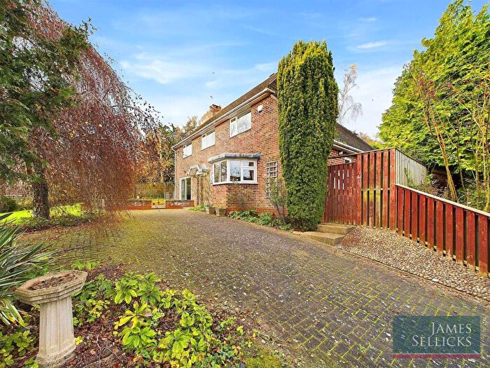 4 Bedroom Detached House For Sale In Oaktree Close, Kibworth Beauchamp, Leicestershire, LE8