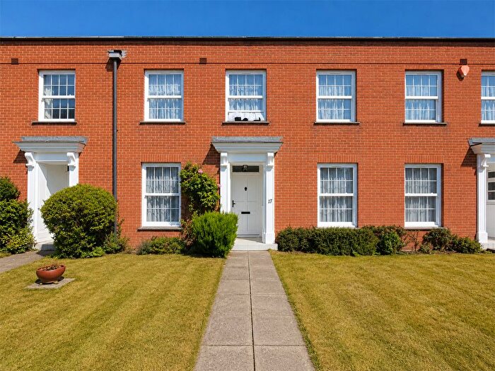 3 Bedroom Terraced House For Sale In Wykeham Place, Lymington, SO41