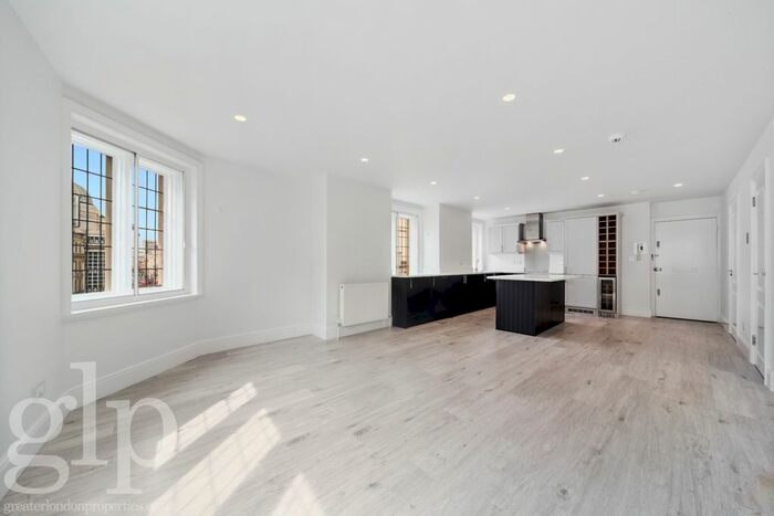 2 Bedroom Flat To Rent In Coventry Street, London, W1D