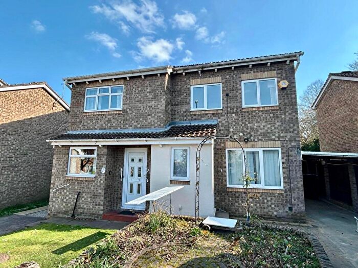 3 Bedroom House To Rent In Hambling Close, Nottingham, NG6