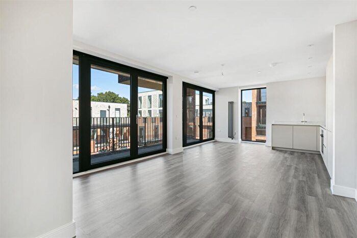 3 Bedroom Apartment For Sale In Plot, Brush House, Old Electricity Works, St. Albans, AL1