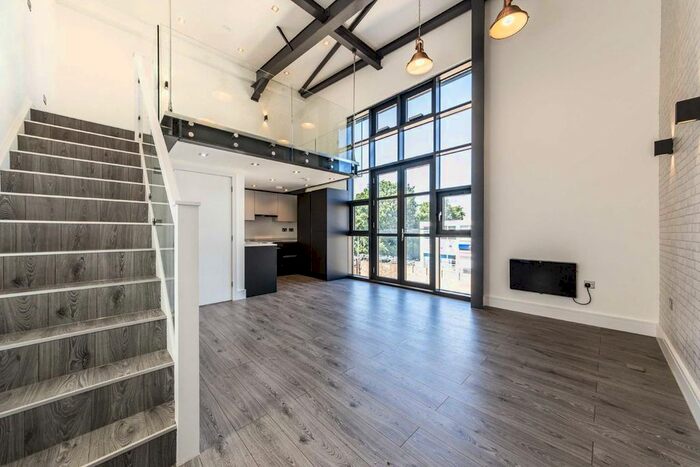 Studio To Rent In Bollo Lane, London, W3