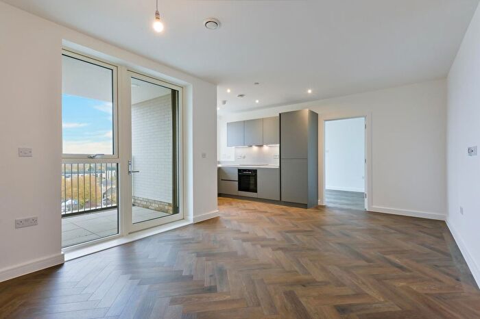 1 Bedroom Flat To Rent In Orwell House, North West Quarter, Carlton Vale, NW6