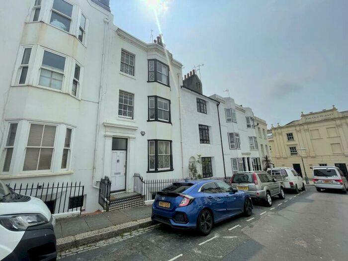 4 Bedroom House To Rent In Upper Market Street, Hove, BN3