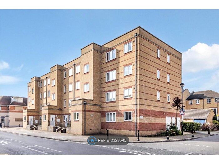 1 Bedroom Flat To Rent In Westferry Road, London, E14