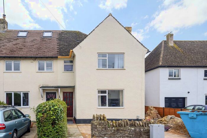 3 Bedroom Semi-Detached House To Rent In Orkney Place, Witney, OX28