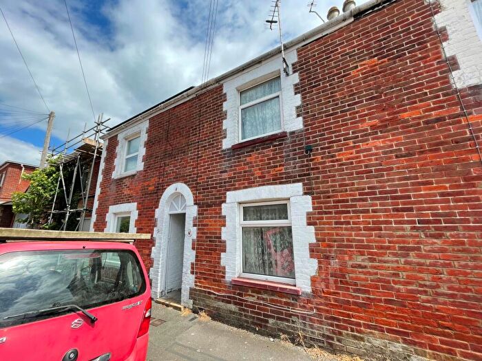 2 Bedroom Cottage To Rent In Station Street, Ryde, PO33