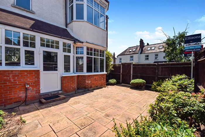 3 Bedroom Property For Sale In Oakwood Road, West Wimbledon, SW20