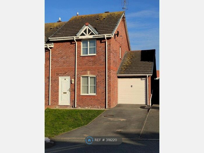 2 Bedroom End Of Terrace House To Rent In Plas Newydd, Llandudno, LL30