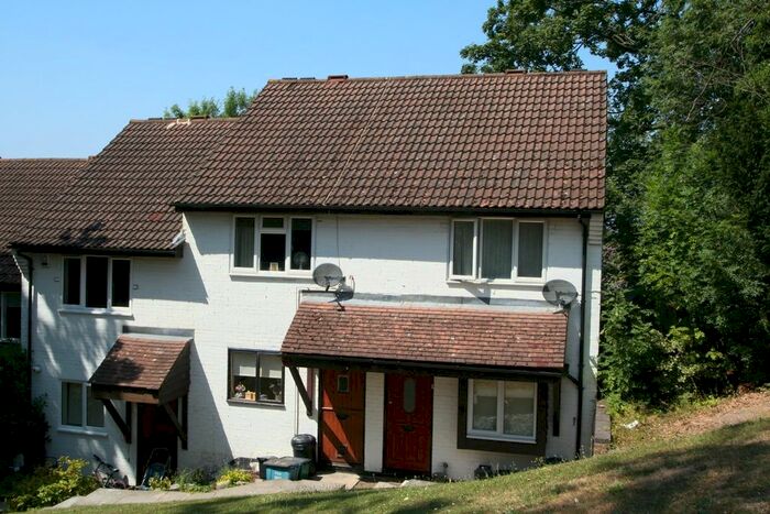 2 Bedroom End Of Terrace House To Rent In Aveling Close, Purley, CR8