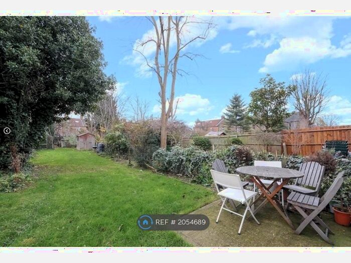 2 Bedroom Flat To Rent In Colfe Road, London, SE23