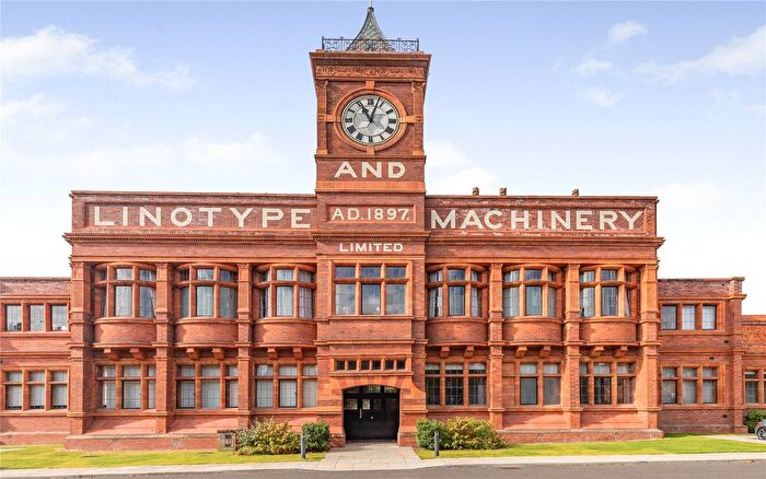 2 Bedroom Flat For Sale In Lawrence Road, Altrincham, Greater Manchester, WA14