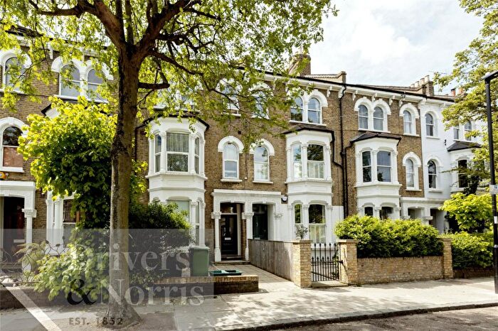 1 Bedroom Apartment For Sale In Yerbury Road, London, N19