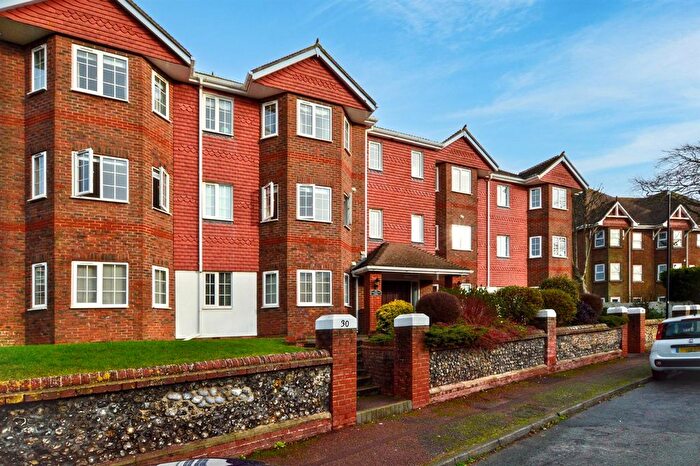 2 Bedroom Flat To Rent In Selwyn Road, Eastbourne, BN21