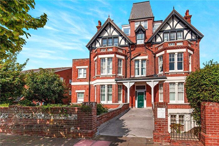 1 Bedroom Flat For Sale In St. Johns Road, Eastbourne, BN20