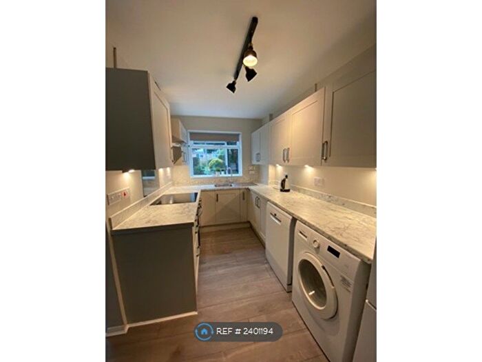 3 Bedroom End Of Terrace House To Rent In The Greenway, High Wycombe, HP13