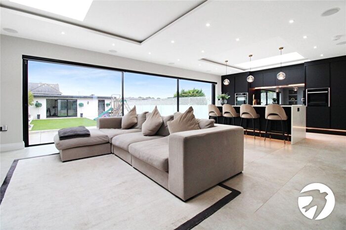 5 Bedroom Semi-Detached House To Rent In Harman Avenue, Gravesend, Kent, DA11