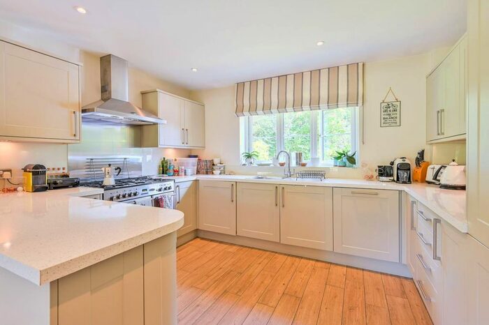 3 Bedroom Cottage To Rent In Hook Heath, Hook Heath, Woking, GU22
