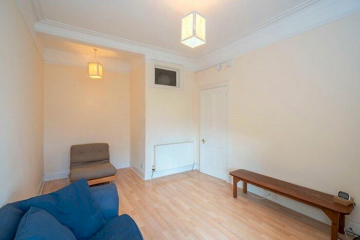 1 Bedroom Apartment To Rent In Roseburn Street, Murrayfield, Edinburgh, EH12
