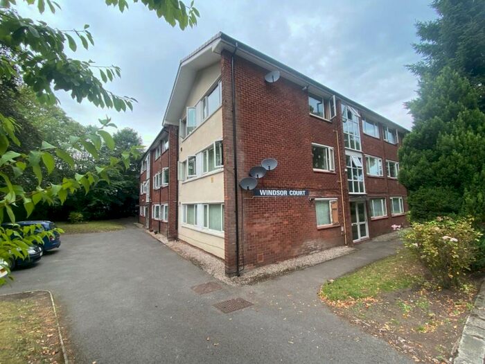 2 Bedroom Apartment To Rent In Windsor Court, Sale, M33